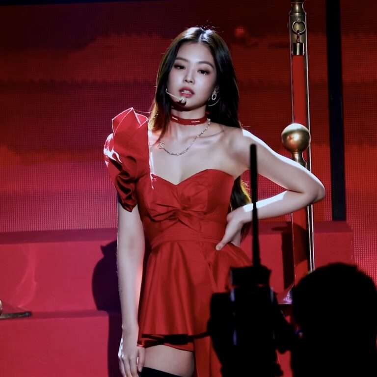 There is an article saying that Jennie will make a comeback in June!