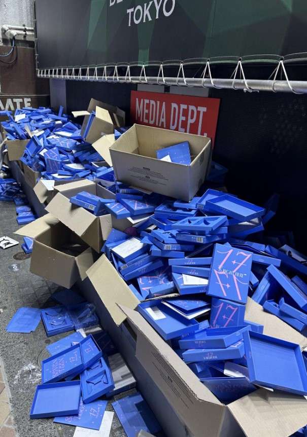 Netizens criticized after seeing SEVENTEEN's albums thrown away on the streets of Shibuya, Japan